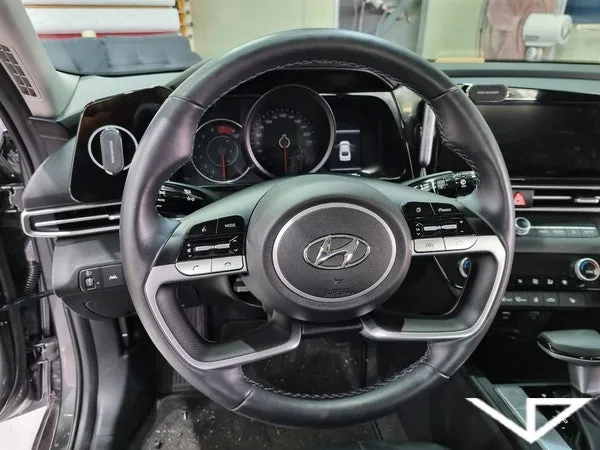 Hyundai Elantra CN7 interior customization - Hyundai Elantra CN7 Interior Customization Review photo 4