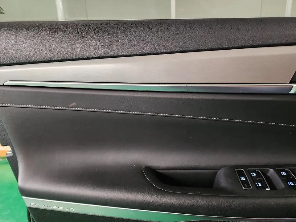 Hyundai Grandeur IG ambient lighting - Hyundai Grandeur IG Ambient Lighting Review - Enhanced Interior M photo 4