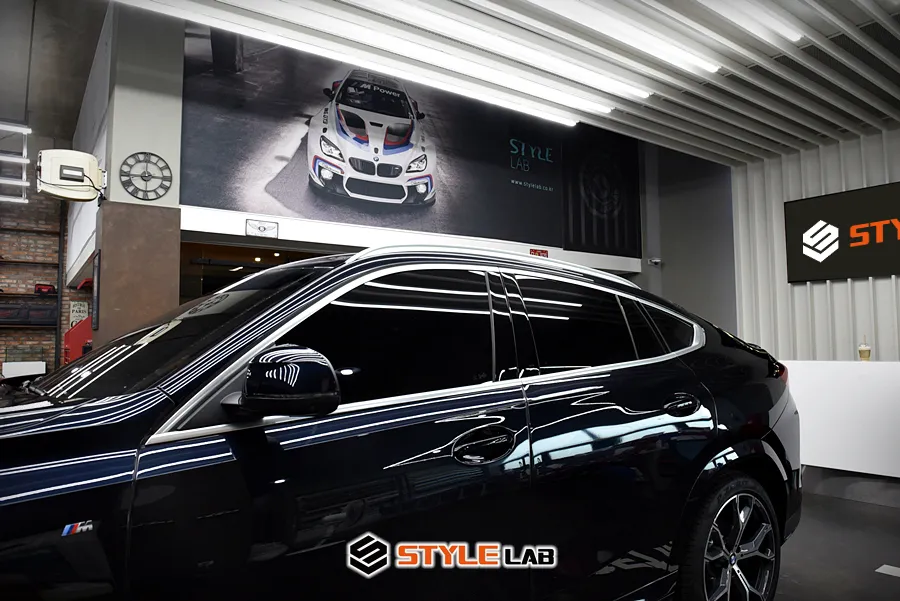 BMW X6 G06のカーラッピング事例 施工写真 2