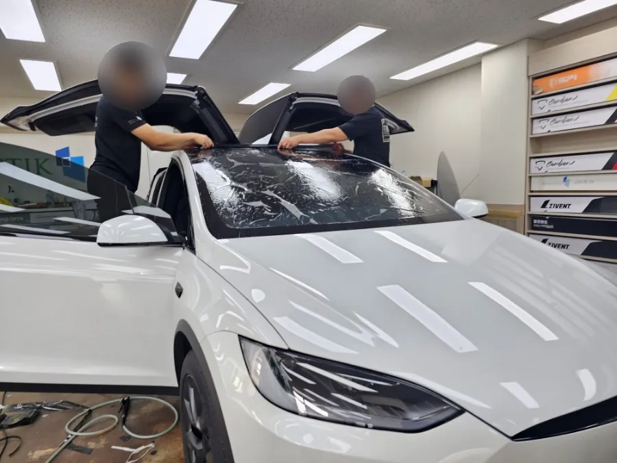 Tesla Model Xのカーフィルム施工事例｜費用目安と仕上がり 施工写真 6
