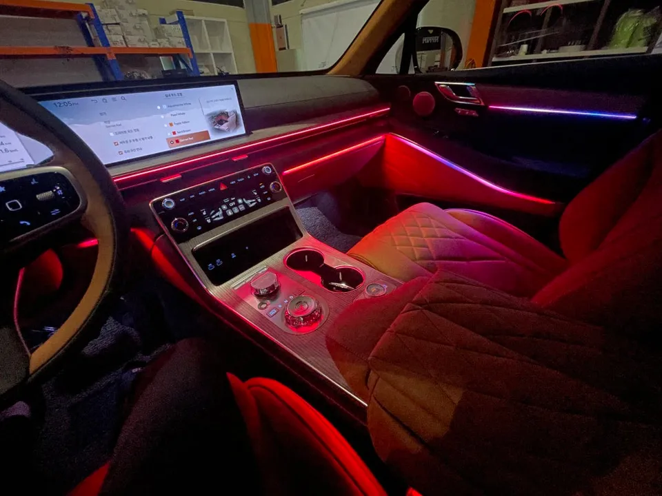 Genesis GV80 Facelift ambient lighting installation result