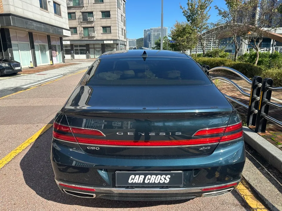 Genesis G90 vinyl wrap - Genesis G90 Vinyl Wrap Review: Color Change Cost & Results photo 3