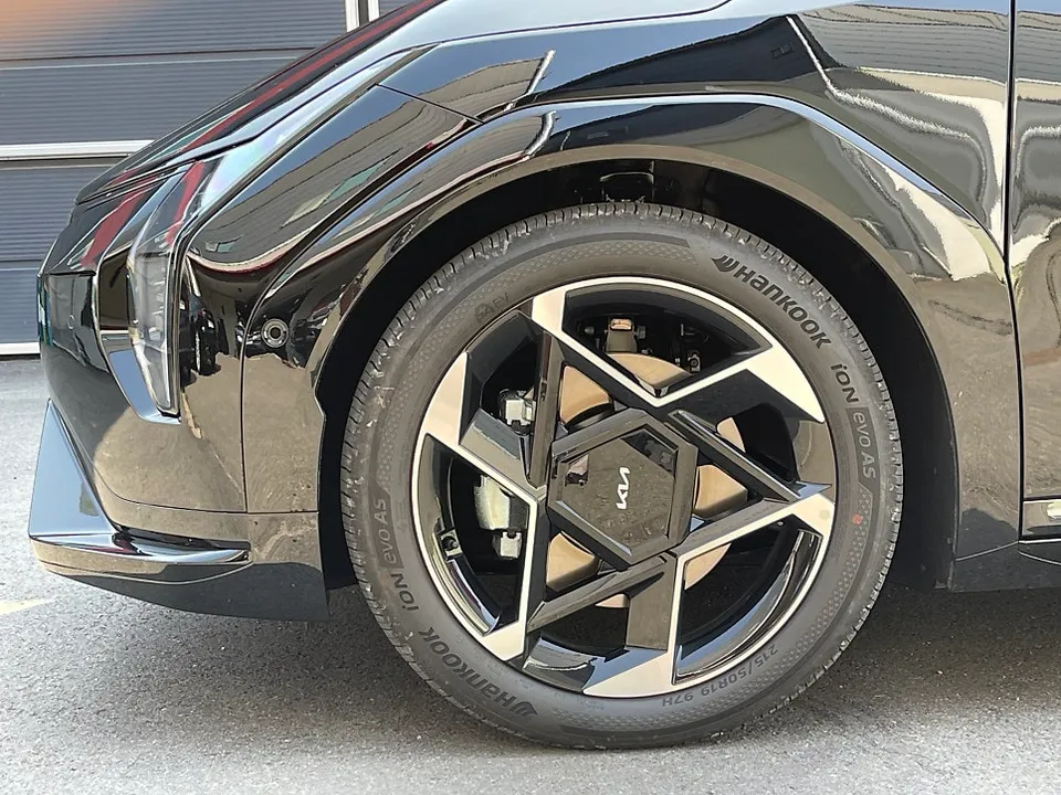 Kia EV4のホイールリペア・塗装事例 施工写真 3