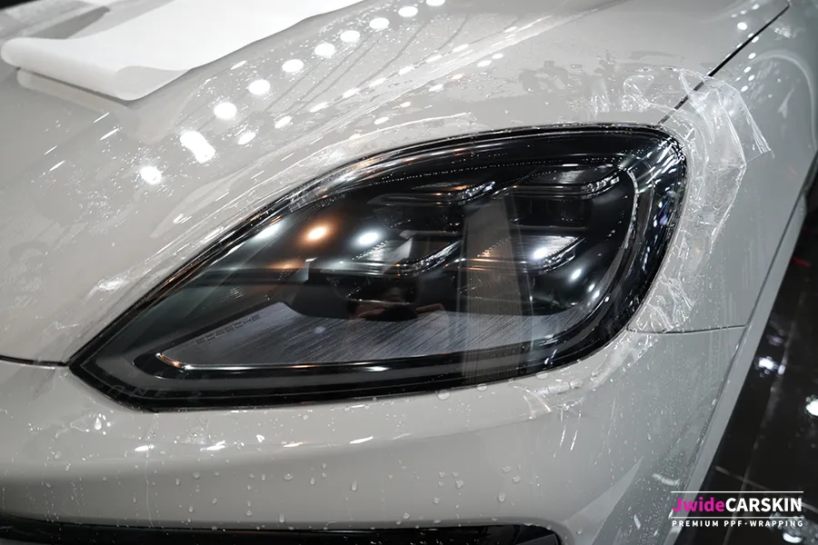 Porsche Cayenne E3 PPF施工事例｜費用目安と仕上がり 施工写真 2-3