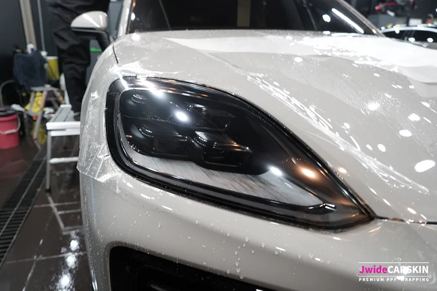 Porsche Cayenne E3 PPF施工事例｜費用目安と仕上がり 施工写真 3-3