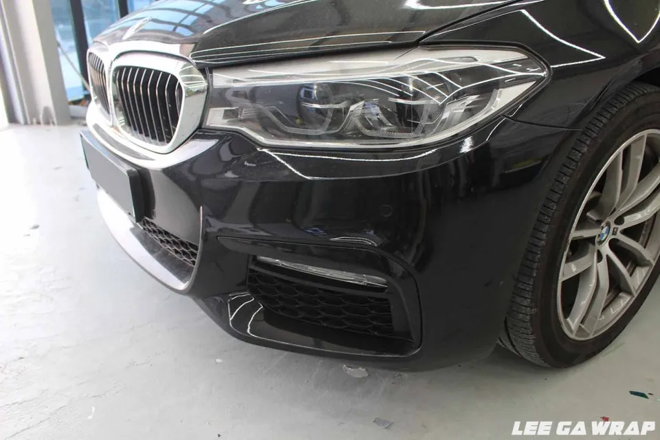 BMW 5 Seriesのカーラッピング事例|費用目安・仕上がり 施工写真 2-3