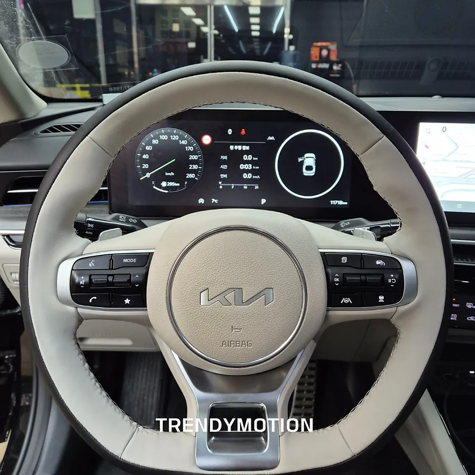 Kia K5 DL3 steering wheel - Kia K5 DL3 Steering Wheel Customization Review photo 4