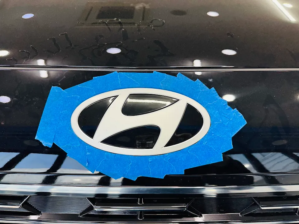 Hyundai Palisade vinyl wrap - Hyundai Palisade Vinyl Wrap Review: Black Emblem Upgrade photo 5