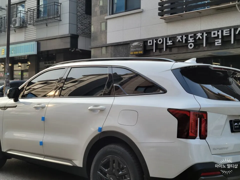 Kia Sorento MQ4 カーフィルム施工事例|費用目安と仕上がり 施工写真 1-3