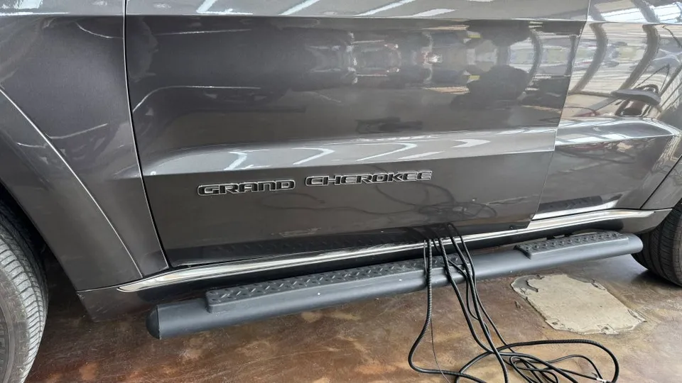 Jeep Grand Cherokee body kit - Jeep Grand Cherokee Body Kit Installation Review photo 3