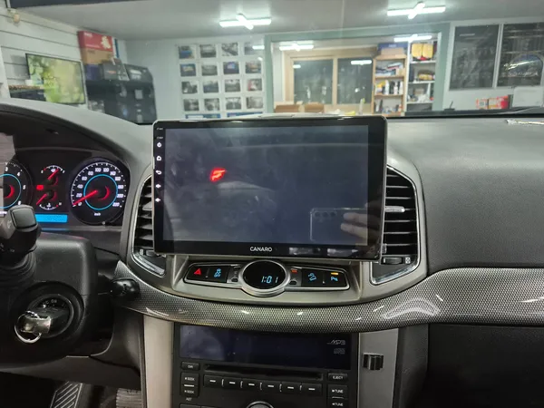 Chevrolet CaptivaのAndroid Auto・CarPlay取付事例 写真