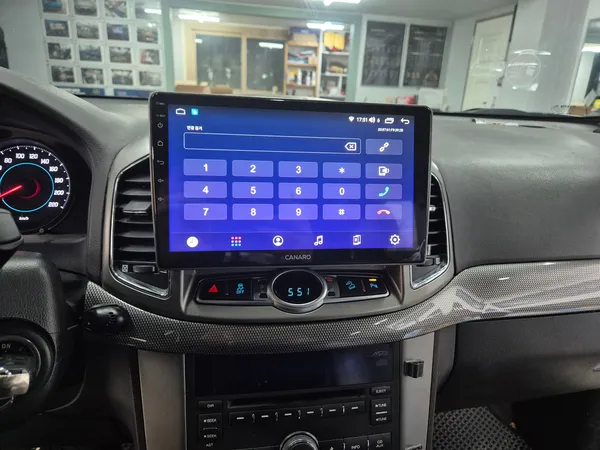 Chevrolet CaptivaのAndroid Auto・CarPlay取付事例 施工写真 4-2