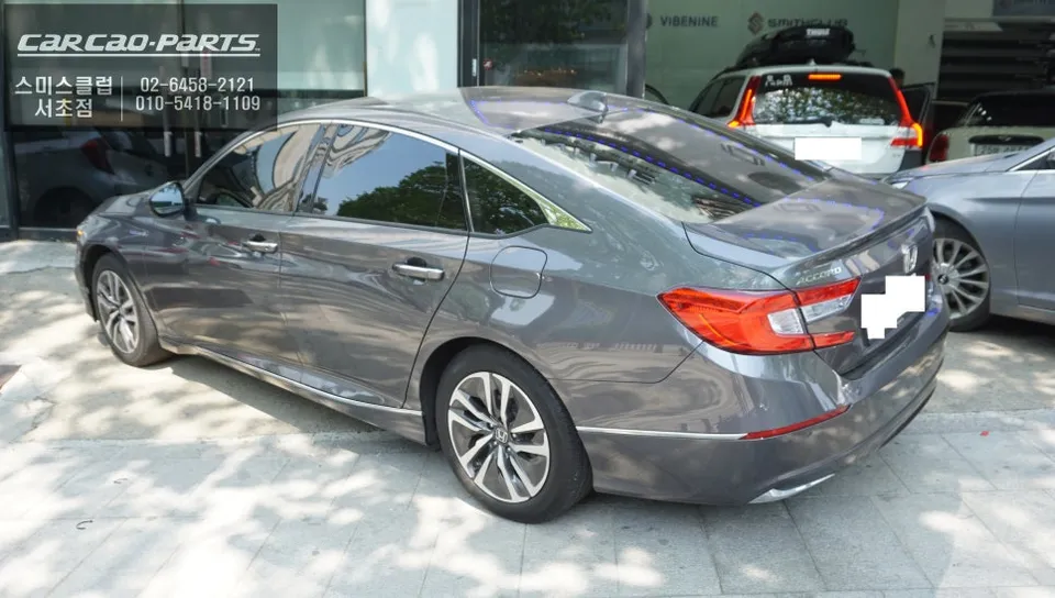 Honda Accordのドライブレコーダー取付事例 施工写真 1-3