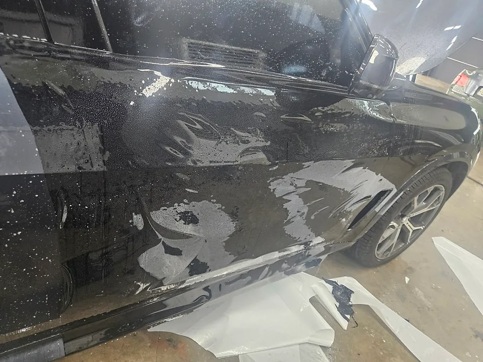 BMW X5のブラックPPF施工事例｜韓国での実例 施工写真 3-1