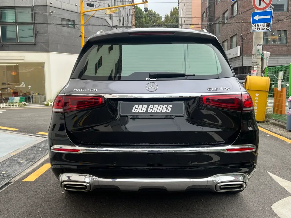 Mercedes-Benz GLS Maybachのカーラッピング事例|費用目安・仕上がり 施工写真 3-1