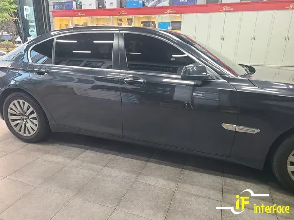 BMW 7 Seriesのカーフィルム施工事例｜熱遮断効果と仕上がり 施工写真 3-2