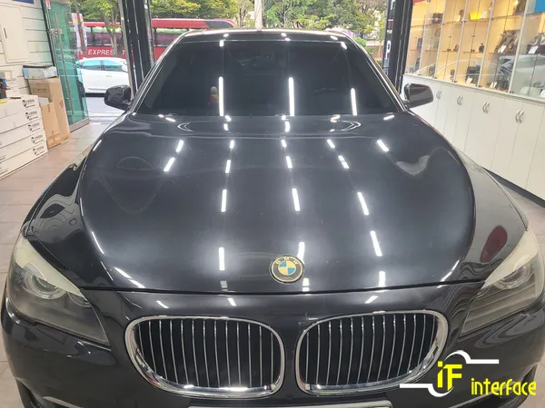 BMW 7 Seriesのカーフィルム施工事例｜熱遮断効果と仕上がり 施工写真 3-3