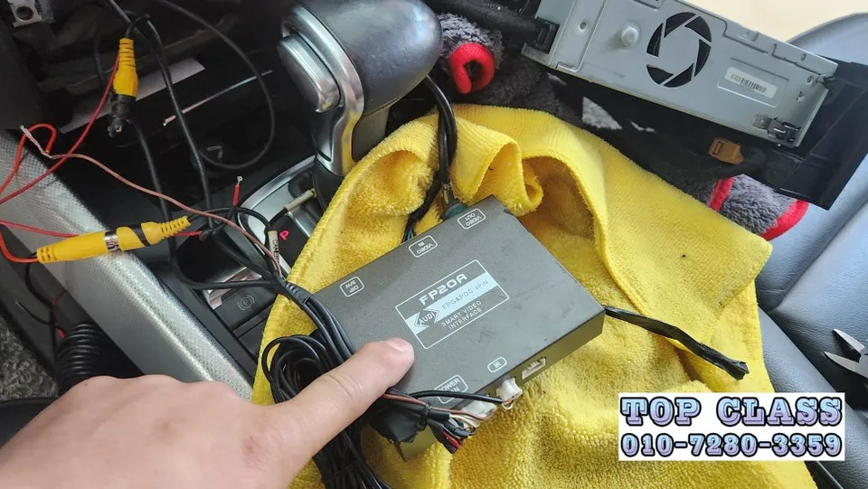 Audi Q5 oem options - Audi Q5 Rear Camera Interface Replacement Review photo 4