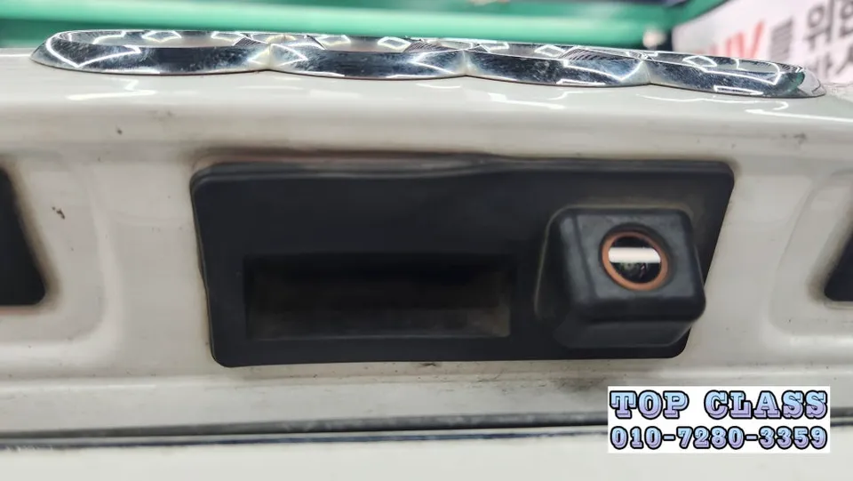 Audi Q5 oem options - Audi Q5 Rear Camera Interface Replacement Review photo 5