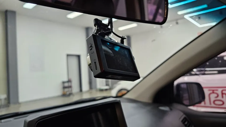 Mercedes GLE Dash Cam Installation Cost Guide 2024 — photo 7