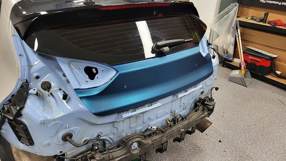 Hyundai Veloster Nのカーラッピング事例 施工写真 3-2