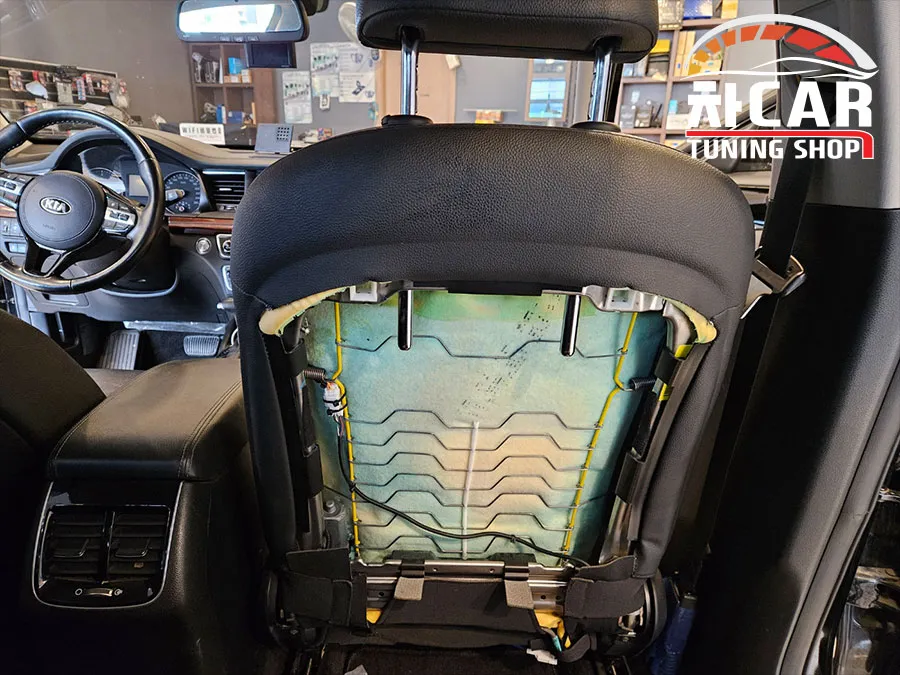 Kia K7 YG Walk-In Switch Installation Review photo 7