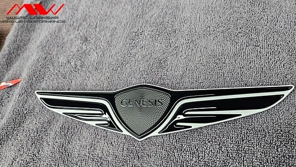 Genesis GV80のカーラッピング事例 施工写真 2-2