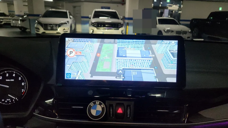 BMW X2のAndroid Auto・CarPlay取付事例 施工写真 4-2