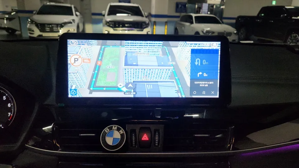 BMW X2のAndroid Auto・CarPlay取付事例 施工写真 1-3