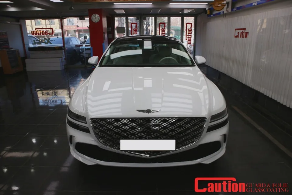 Genesis G80のカーラッピング事例|費用目安・仕上がり 施工写真 3-3