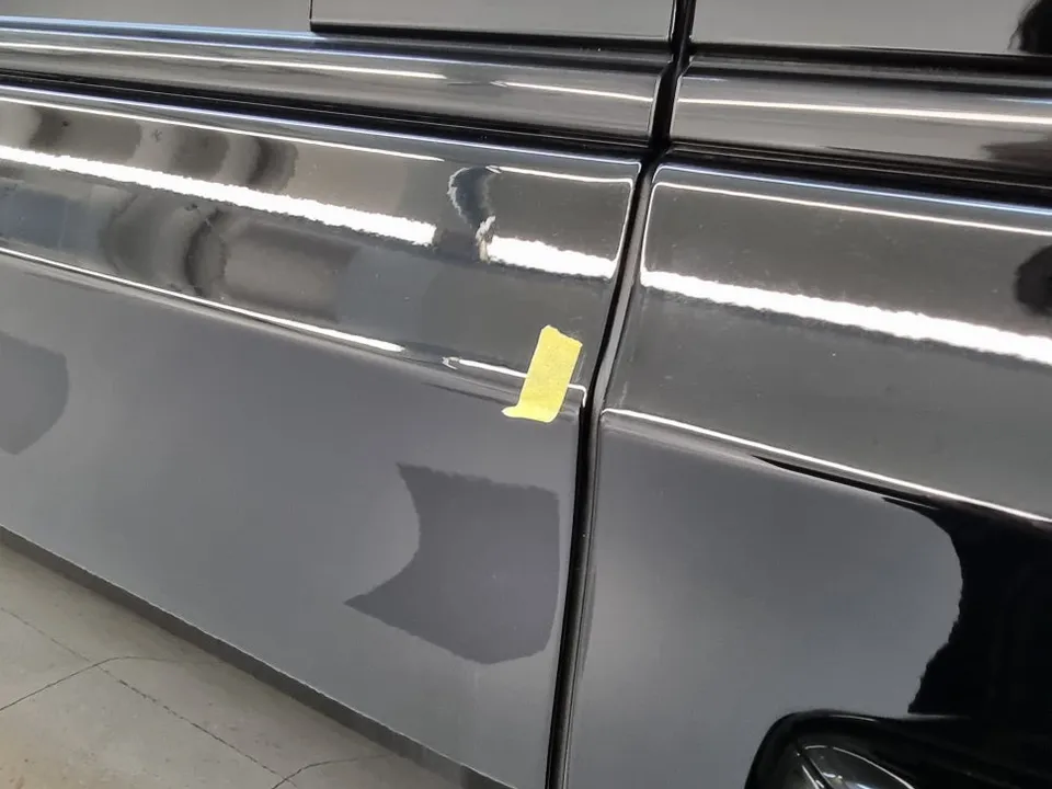 Cadillac Escalade PPF施工事例|光沢フィルムで高級感アップ 施工写真 1-2