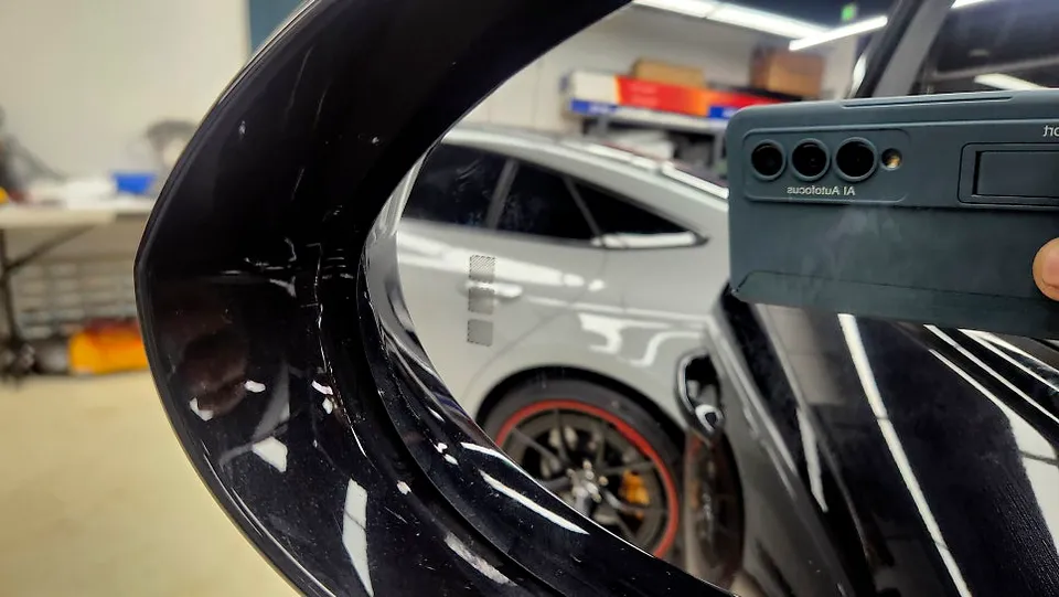 Porsche Cayenneのカーフィルム施工事例|費用目安・仕上がり 施工写真 1-3
