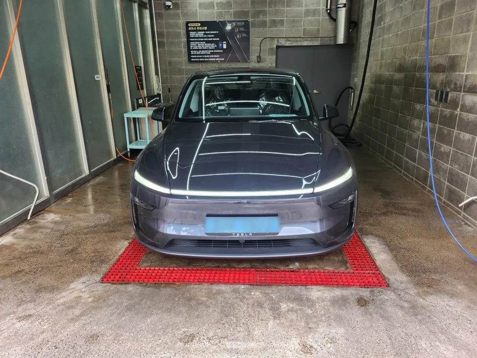 Tesla Model Y PPF施工事例｜費用目安・仕上がり 施工写真 1-1