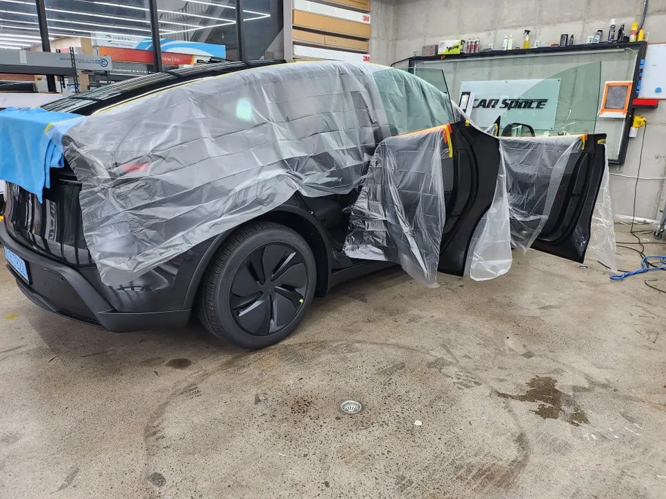 Tesla Model Y PPF施工事例｜費用目安・仕上がり 施工写真 3-2