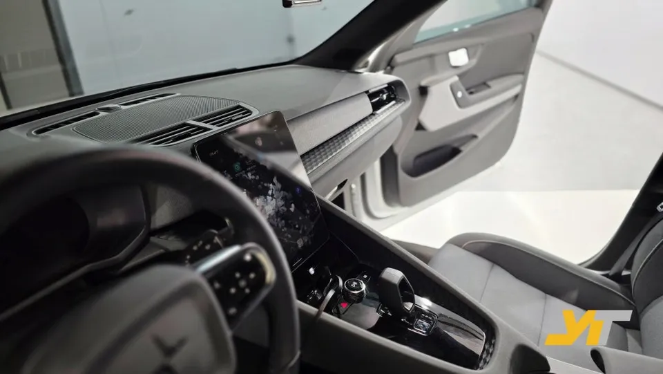 Volvo 2 ambient lighting - Volvo 2 Ambient Lighting Review: Cost & Results photo 4