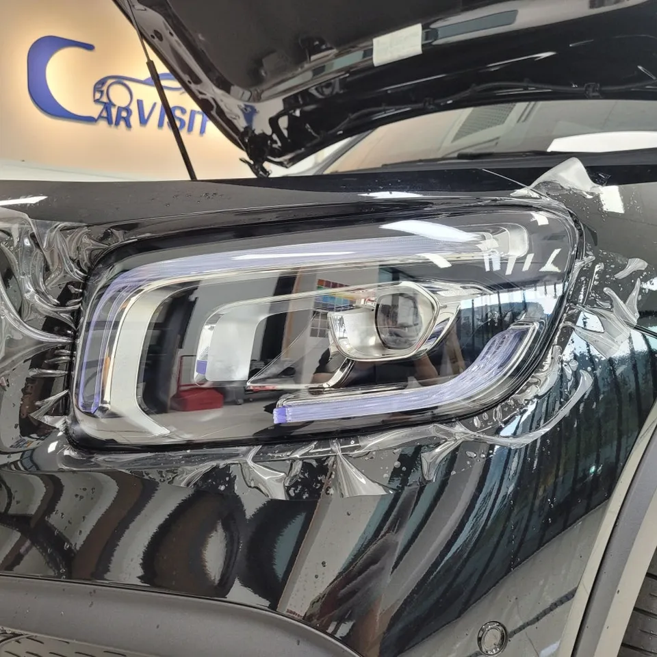 Mercedes-Benz GLBのカーラッピング事例 施工写真 6