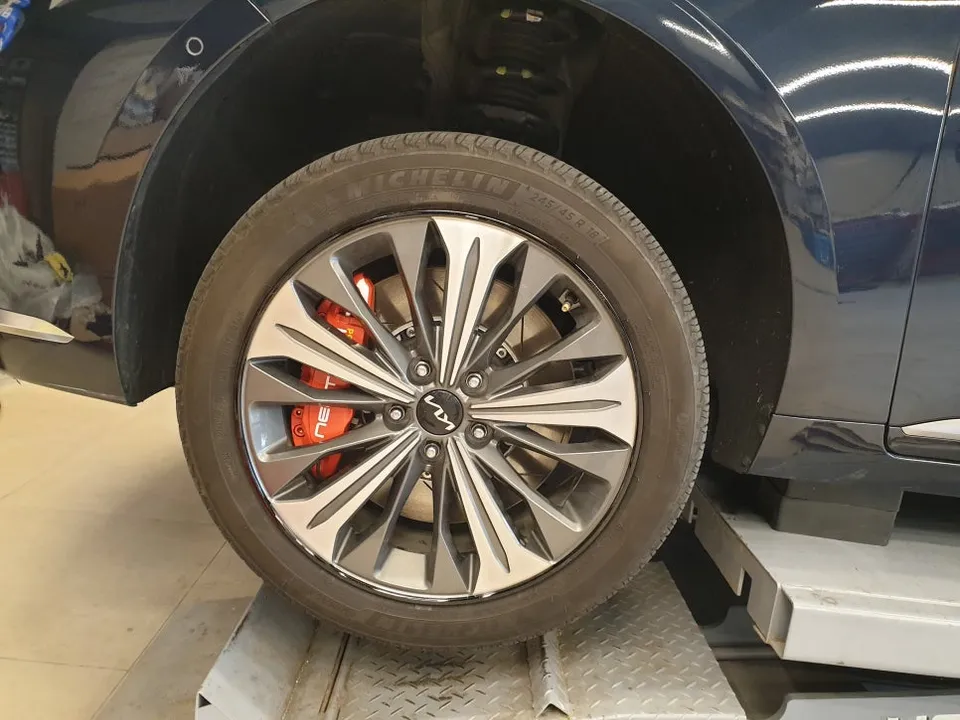Kia K8 wheel repair - Kia K8 Wheel Repair & Painting Review: Stylish Upgrade photo 5
