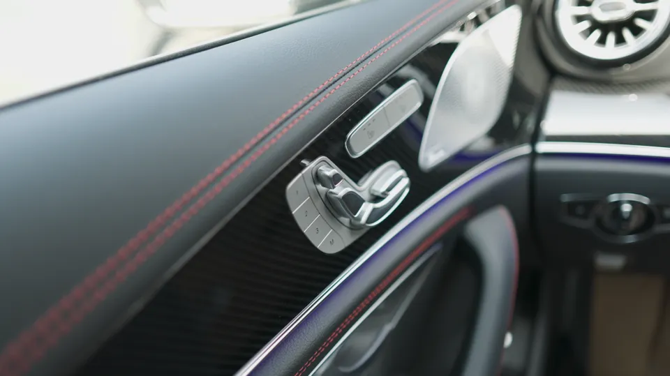 Mercedes-Benz CLS53 AMG C257 interior customization - Mercedes-Benz CLS53 AMG Interior Customization Review — Cost-Effe photo 4