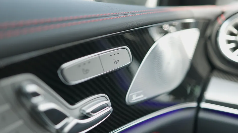 Mercedes-Benz CLS53 AMG C257 interior customization - Mercedes-Benz CLS53 AMG Interior Customization Review — Cost-Effe photo 5