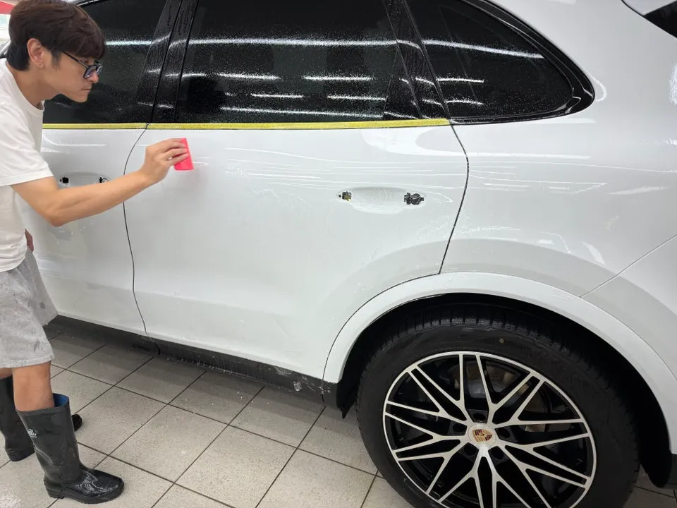 Porsche Cayenne PPF施工事例|費用目安と仕上がり 施工写真 1-1