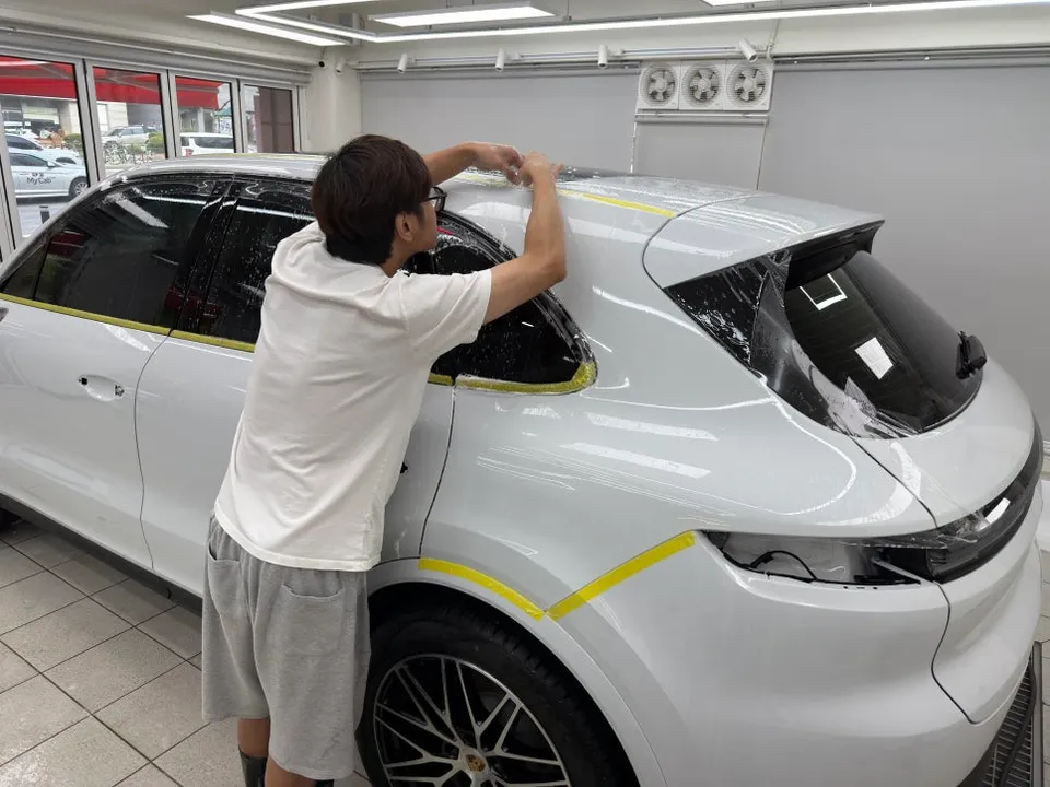 Porsche Cayenne PPF施工事例|費用目安と仕上がり 施工写真 2-2
