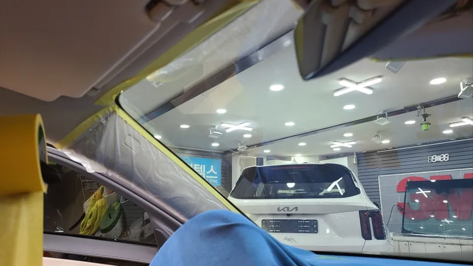 Mercedes-Benz S450 window tinting - Mercedes-Benz S450 Window Tinting Re-application Review photo 4
