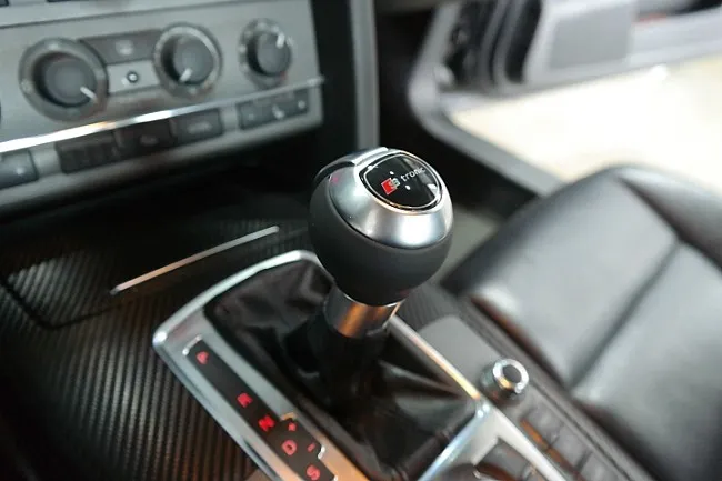 Audi A6 C6 steering wheel - Audi A6 C6 Steering Wheel Customization Review photo 3