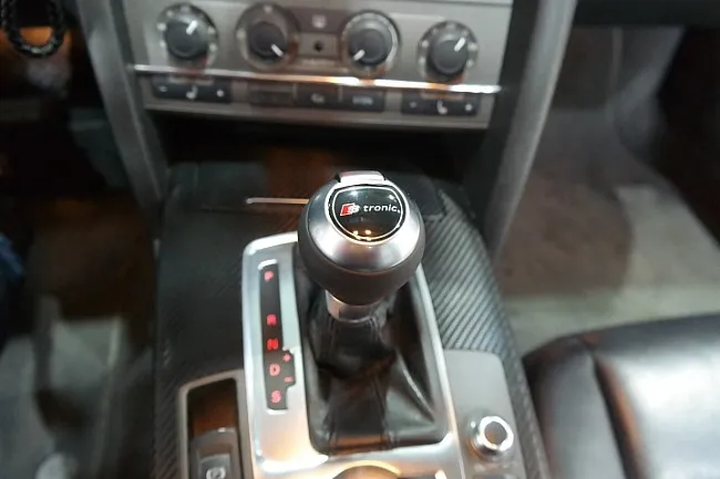 Audi A6 C6 steering wheel - Audi A6 C6 Steering Wheel Customization Review photo 4