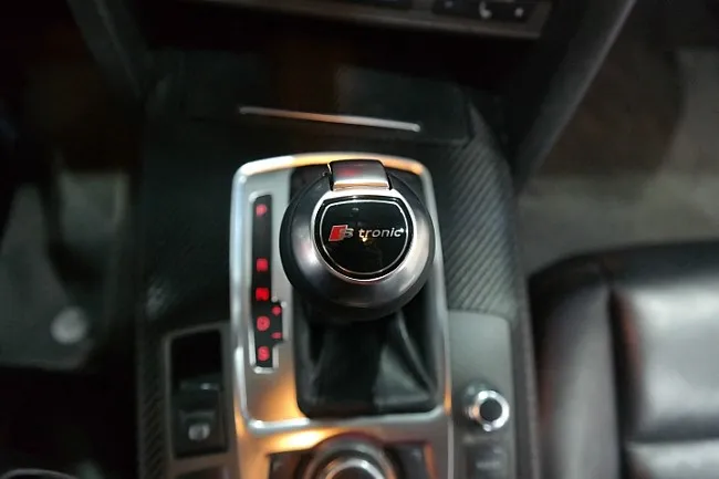 Audi A6 C6 steering wheel - Audi A6 C6 Steering Wheel Customization Review photo 5