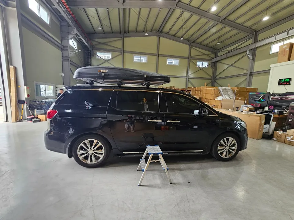 Kia Carnival car accessories - Kia Carnival Car Accessories Review: Cost & Installation photo 3