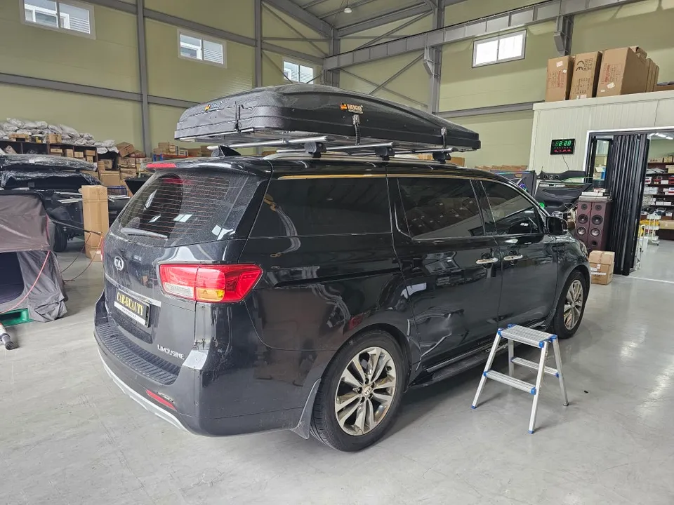 Kia Carnival car accessories - Kia Carnival Car Accessories Review: Cost & Installation photo 4