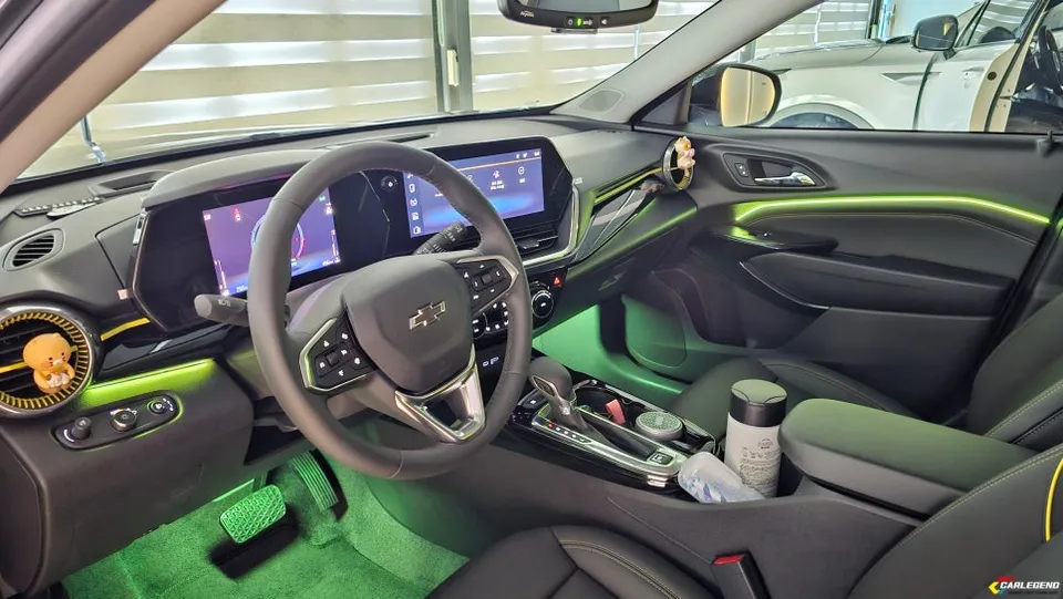 Chevrolet Trax ambient lighting - Chevrolet Trax Ambient Lighting Review — Enhanced Interior photo 5