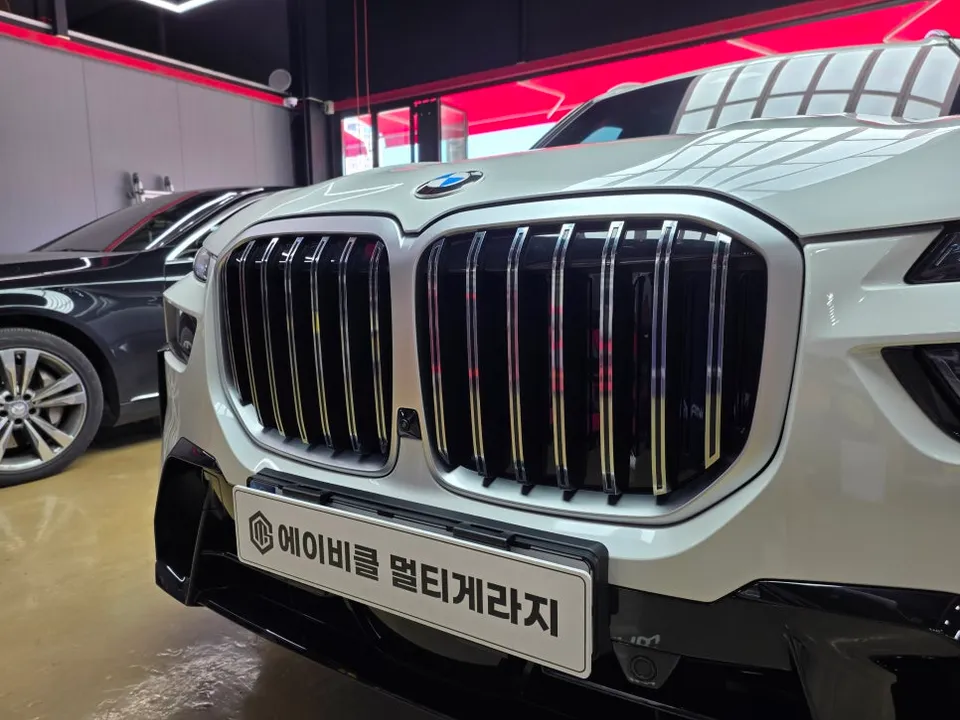 BMW X7 vinyl wrap - BMW X7 Vinyl Wrap Review: Cost & Results photo 3