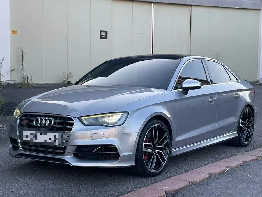 Audi S3 Wheel Repair Review — Stunning Black Polish Restoration photo 1